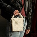 Mi proyecto del curso: Diseño y elaboración de bolsos con cuentas  . Un proyecto de Diseño, Diseño de complementos, Artesanía, Diseño de moda y Tejido de marilyndelmar86 - 24.08.2023