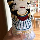 Cleopatra doll. Projekt z dziedziny Wzornictwo tekst, liów, Design,  Haft i  Haft pętelkow użytkownika Elena Mariño - 27.08.2023