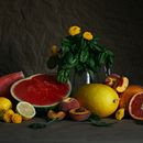 My project for course: Still-Life Photography: Create Dark and Moody Images. Fotografia do produto, Fotografia artística, e Fotografia gastronômica projeto de Inna Kruglova - 31.08.2023