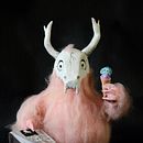 Pink fluffy monster. Un progetto di Scultura di Elena Vasileva - 06.02.2023