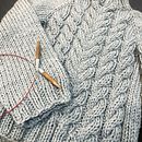 My project for course: Cable Knitting Techniques for Timeless Garments . Un progetto di Maglia e Textile Design di Ana Barrera - 30.09.2023