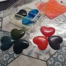 Mon projet du cours : Résine : techniques décoratives et jeux de couleur. Design de acessórios, Artesanato, Design e fabricação de móveis, Design de interiores, Design de produtos, DIY, e Teoria da cor projeto de Paula Costa - 04.10.2023