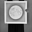 Moon - ball point pen on paper. Un proyecto de Dibujo de maria_bygrove - 05.10.2023