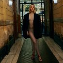 Editorial Arma de Mujer Ein Projekt aus dem Bereich Fotografie, Verlagsdesign, Modefotografie und Porträtfotografie von Eloi Garcia Lopez - 17.10.2023