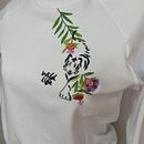 Mi proyecto del curso: Bordado a mano sobre ropa: diseña una composición. Un progetto di Ricamo, Upc, cling e Textile Design di Norelia Parra - 19.10.2023