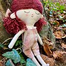 Mi proyecto del curso: Muñecos de tela: diseño, costura y creación de contenido. Un proyecto de Artesanía, Diseño de juguetes, Redes Sociales, Fotografía con móviles, Fotografía de producto, Costura, Fotografía para Instagram, Patronaje y confección			 de Alicia - 16.11.2023