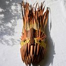 Máscara Kámpala. Een project van Beeldhouwwerk, Ontwerp van personages, Craft,  Beeldende kunst y  Creativiteit van Kat Franco - 22.05.2022