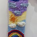 Mi proyecto del curso: Introducción al tejido en telar de bastidor. Un proyecto de Diseño de complementos, Decoración de interiores, Tejido, Telar y Diseño textil de Elena Narro Medrano - 03.12.2023