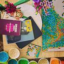 Fotografía lifestyle / flat lay: Lego Mapamundi. Redes sociais, Fotografia com celular, Fotografia digital, Mobile Marketing, Instagram, Marketing de conteúdo, Fotografia para Instagram, Marketing para Instagram, Fotografia Lifest, e le projeto de Sonia Aguirre - 09.12.2023