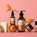 Proyecto diseño de etiquetas para nueva línea de cosmética natural. Een project van  Ontwerp y Packaging van Micaela Castillo Legarreta - 20.12.2023