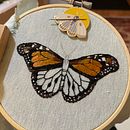 Mon projet du cours : Technique de broderie réaliste. Ilustração tradicional, Bordado, e Design têxtil projeto de marilynemtl - 27.12.2023