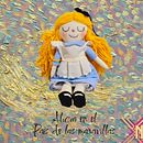 Mi proyecto del curso: Muñecos de tela: diseño, costura y creación de contenido. Un projet de Artisanat, Conception de jouets, Réseaux sociaux, Photographie smartphone, Photographie de produits, Couture, Photographie pour Instagram , et Confection de patrons et vêtements de Belinda Ortiz - 29.12.2023