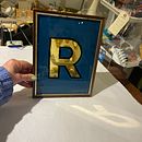 My project for course: Gold Gilding on Glass. Un proyecto de Artesanía, Tipografía, DIY, H y lettering de lucia_elliston - 02.01.2024