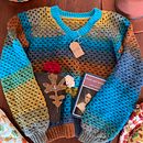 Mi proyecto del curso: Crochet: crea prendas con una sola aguja. Un progetto di Fashion design, Fiber Art, DIY, Uncinetto e Textile Design di Maryi Muñoz - 31.01.2024