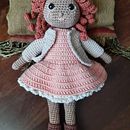 Juli. Artesanato, Design de brinquedos, Tecido, Crochê, Amigurumi, e Design têxtil projeto de Tamara Nowascky - 01.02.2024
