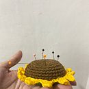 Mi proyecto del curso: Amigurumis: personas tejidas a crochet. Projekt z dziedziny Craft, Projektowanie zabawek,  Tkactwo, Sz, dełkowanie, Amigurumi, Wzornictwo tekst i liów użytkownika Denis Gabriela Torres Rodriguez - 07.02.2024