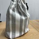 Bolsita con jareta. Un projet de Couture, Création d'accessoires , et DIY de María Gómez - 07.02.2024