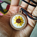Collar girasol Ein Projekt aus dem Bereich Stickerei von Leidy Vanessa Vallejo Sanchez - 16.02.2024