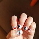Meu projecto de nail art. Art Direction, Cop, writing, Stor, telling, Content Marketing, and Communication project by Cláudia Alves - 02.17.2024
