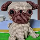 Pedro, el carlino. Een project van Craft, Speelgoedontwerp, Textiel, DIY, Haken, Amigurumi y Textielontwerp van Irene Navas - 03.03.2024