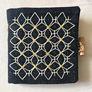 My project for course: Introduction to Japanese Sashiko Stitching. Un projet de Broderie, Art textile, DIY, Upc, cling , et Design textile de niggola - 04.03.2024