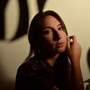 Il mio progetto del corso: Autoritratto fotografico concettuale. Photograph, Post-production, Photo Retouching, Portrait Photograph, Studio Photograph, Fine-Art Photograph, Photomontage, and Self-Portrait Photograph project by Cami Ormaechea - 03.07.2024