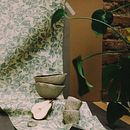 Mi proyecto del curso: Set design profesional para fotografía de producto. Un proyecto de Dirección de arte, Escenografía, Creatividad, Fotografía de producto y Fotografía de estudio de Alexandra Vintila - 10.03.2024
