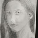 Mi proyecto del curso: Retrato realista con lápiz de grafito. Un proyecto de Ilustración tradicional, Bellas Artes, Bocetado, Dibujo a lápiz, Dibujo, Dibujo de Retrato, Dibujo realista, Dibujo artístico y Dibujo anatómico de masamu2006 - 17.03.2024