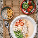 Mi proyecto del curso: Creación de series fotográficas gastronómicas, fresas y kiwis. Photograph, Photographic Lighting, Food Photograph, Instagram Photograph, Photographic Composition, Food St, and ling project by sergio_osoriomontejo - 03.19.2024