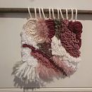 Mi proyecto del curso: Introducción al latch hooking y locker hooking. Decoração de interiores, Tecido, e Design têxtil projeto de Sandra Armendáriz - 24.03.2024