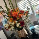 Mi proyecto del curso: Decoración floral: crea composiciones alegres y coloridas Ein Projekt aus dem Bereich Innendesign, L, schaftsbau, Dekoration von Innenräumen, DIY und Blumen- und Pflanzendesign von Rubi Tocora - 25.03.2024