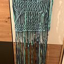 Mi proyecto del curso: Macramé: nudos básicos y complejos. Un proyecto de Diseño de complementos, Diseño de interiores, Decoración de interiores, Tejido, Macramé y Diseño textil de Cuchita Herrera de la F. - 22.04.2024