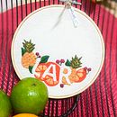 Meu projeto do curso: Lettering e bordado: designs do tipo negativo . % Pâm Ribeiro tarafından hazırlanan Nakış, Ve Tekstil Tasarımı projesi - 05.16.2024