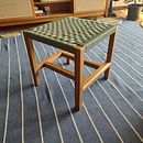 Meu projeto do curso: Técnicas de trançado com corda para cadeiras coloridas. Design, Artesanato, Design e fabricação de móveis, e Tecelagem projeto de Camila Manosso - 18.05.2024