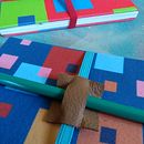 Encadernação Artesanal. Bookbinding, Pattern Design, and Textile Printing project by Tati Karpas - 05.19.2024