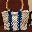 Meu projeto do curso: Design de acessórios em macramê. Accessor, Design, Arts, Crafts, Decoration, Fiber Arts, Macramé, and Textile Design project by Dulce Salvador - 05.28.2024