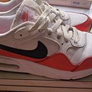 Mi proyecto del curso: Restauración y personalización de sneakers. Projekt z dziedziny Projektowanie dodatków, Projektowanie mod, Malarstwo akr, lowe, DIY, Upc i cling użytkownika paurojis - 02.06.2024