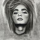 My project for course: Artistic Charcoal Portraiture: Creating Atmosphere. Un proyecto de Ilustración tradicional, Bellas Artes, Dibujo, Dibujo de Retrato, Dibujo realista y Dibujo artístico de Paula Hernandez - 02.06.2024