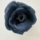 Mi proyecto del curso: Flores textiles: crea accesorios 3D con denim. Un progetto di Design floreale e vegetale e Textile Design di Alejandra Ceballos - 12.06.2024