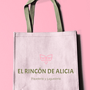 Mi proyecto del curso: Diseño de logotipos: síntesis gráfica y minimalismo. Un proyecto de Diseño, Br, ing e Identidad, Diseño gráfico y Diseño de logotipos de lucia vanrell - 27.06.2024