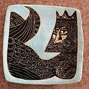 My project for course: Ceramic Illustration with Scratch Art . % Nida Abu Rumman tarafından hazırlanan Geleneksel illüstras, on, Sanat ve El Sanatları, Güzel sanatlar, Çizim, Seramikler, O, Ve mak projesi - 07.06.2024