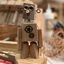 My project for course: Playful Woodworking: Create Wooden Art Toys. Een project van Ontwerp van personages, Beeldhouwwerk, Speelgoedontwerp, Art to y Houtbewerking van Adriana Hollenbeck - 21.07.2024