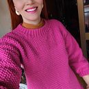 Meu projeto do curso: Introdução à confecção de roupas de tricô oversized. Un proyecto de Diseño de complementos, Diseño de moda, Tejido y Tejido de punto de Alexandra Kritikós - 30.07.2024