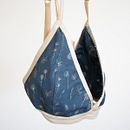 Blue Botanical Bra and Thong Set. Design de moda, Costura, DIY, e Modelagem e confecção projeto de Terra Tapia - 14.08.2024
