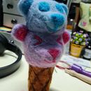 Mi proyecto del curso: Creación de un art toy: técnica de needle felting. Un progetto di Character design, Artigianato, Design di giocattoli, Fiber Art, Needle felting e Textile Design di liclaura66 - 19.08.2024