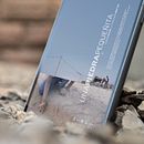 UNA PIEDRA PEQUEÑITA / CORTOMETRAJE DOCUMENTAL. Diseño. Un progetto di Design, Design editoriale, Graphic design, Cinema, Social media, Design per i social network, Design dell’informazione, Tipografia, Video editing, Design tipografico e Design di presentazioni di Marce Pucci - 26.08.2024