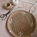 Il mio progetto del corso: Intreccio di cesti per principianti: la tecnica a spirale . Un projet de Création d'accessoires, Artisanat, St, lisme, Art textile , et Design textile de lucia_frat80 - 04.09.2024