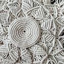 Mein Abschlussprojekt für den Kurs: Kreisförmige Makrameetechniken. Un proyecto de Artesanía, Decoración de interiores, Macramé, Tejido y Diseño textil de annika_schowalter - 07.09.2024