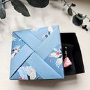My project for course: Paper Jewelry-Making with Origami Techniques. Accessory Design, Arts, Crafts, Jewelry Design, Paper Craft, Fashion Design, and DIY project by chan_trieu - 09.13.2024