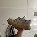 Mój projekt z kursu: Renowacja i personalizacja trampek. Een project van Ontwerp van accessoires,  Acr, lschilderij,  Modeontwerp, DIY, Upc y cling van Sebastian Miszczuk - 26.09.2024